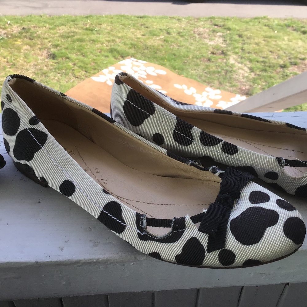 Kate spade black and white flats